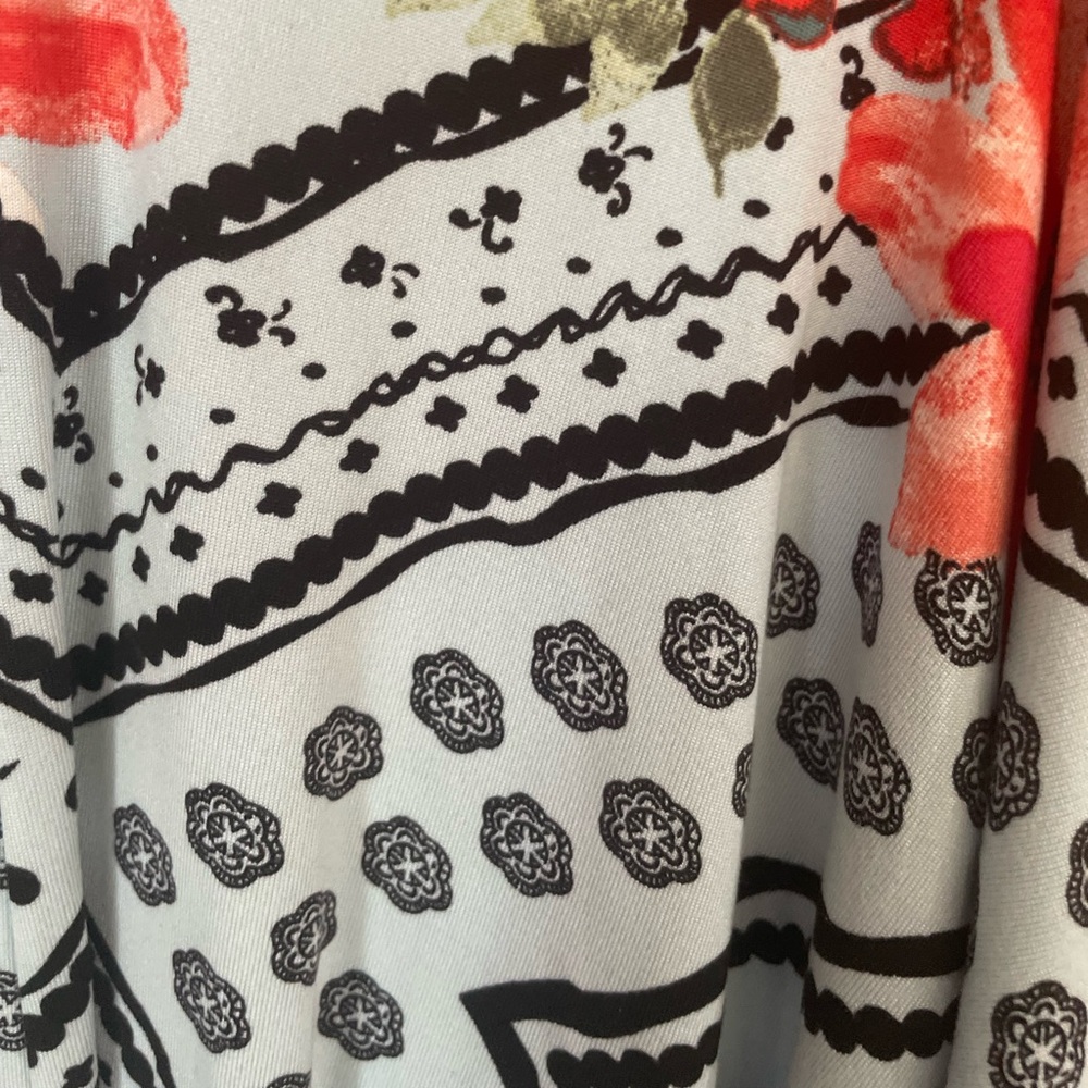 NWOT Linea Donatella Robe - Picture 3 of 5